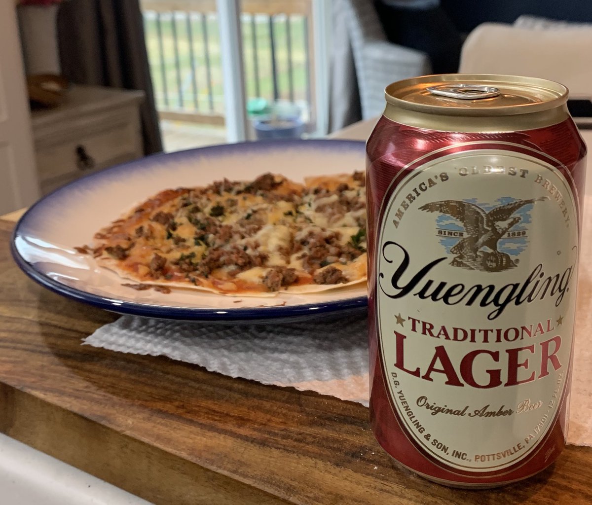 piggly9192's tweet photo. Happy #StPatricksDay2020 @yuenglingbeer style in Kansas City #bootlegged #thanksforfriemds #bringyuenglingtokc https://t.co/mUkazLTf7A