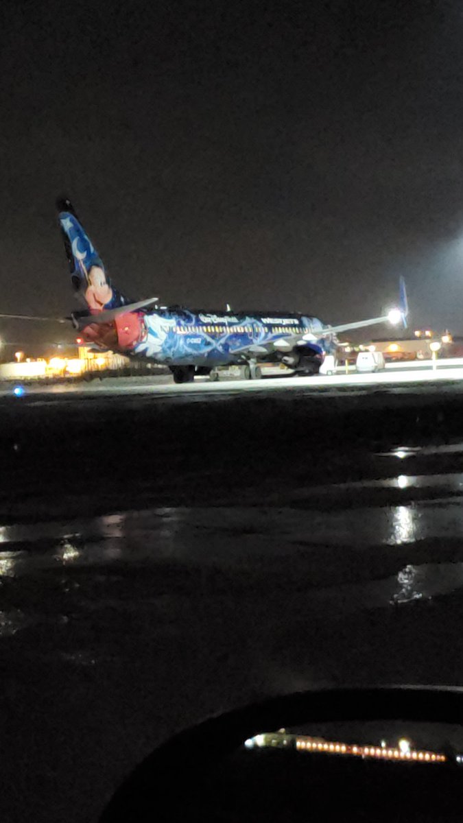 All tucked in for the night @YWGairport @WestJet @FIND_CGWSZ #MagicPlane