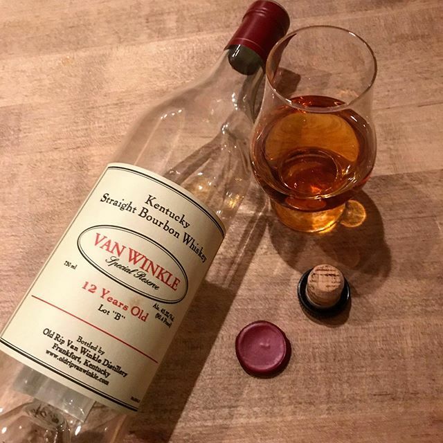 BourbonNut's tweet photo. Not drinking corona tonight #pappy12 #vanwinklespecialreserve #pappy #boutbon https://t.co/n9IH7gTd98 https://t.co/VGAMfNv8A7