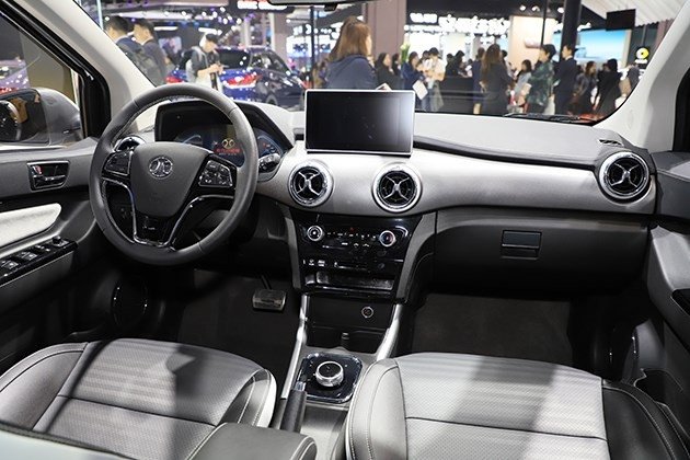 ev_china's tweet photo. Baic EC5, small electric SUV, 4122x1750x1583mm, peak power 80kw, max. speed 100kmph, combined range 403km. https://t.co/lJeO6NeBHt