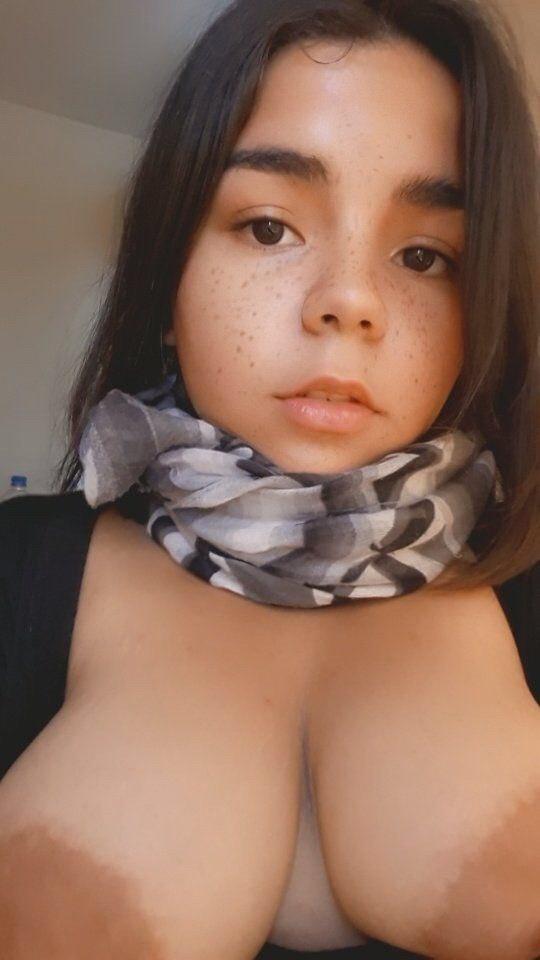 El_comp4's tweet photo. Que belleza de carita y las tetas ni se diga! https://t.co/aKNvFta3xf