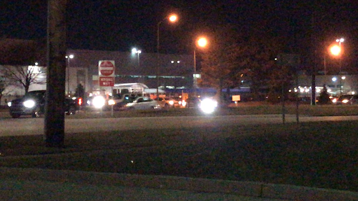 BREAKING NEWS An entire shift at <a href="/FiatChrysler_NA/">not fiat chrysler</a> in Sterling Heights walks off the job after a worker tests + for #COVID19