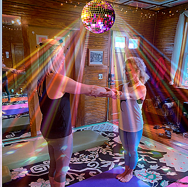 cpcpilates's tweet photo. Zoom Meet up on the Mat with Clare Dunphy Hemani https://t.co/tibdxeSVBi https://t.co/v5dZ0QtH1w