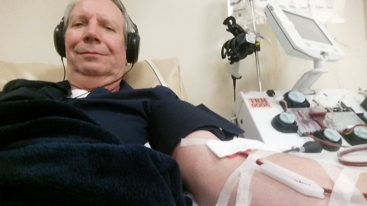sharinaslave's tweet photo. Donating blood platelets right now as i have for many years. i know these are scary times for everyone, but blood and blood products such as platelets and plasma are critically low right now. #SupportOurBloodBanks https://t.co/4EzvsUcUQl