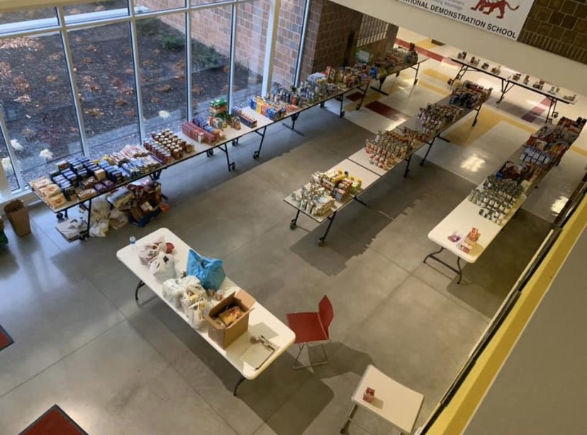 BrianMercerNKC's tweet photo. Via @TonkaFacilities, pictures of the phenomenal donations of food items &amp; everyday essential items for the @TonkaNation Food Drive! I’m hoping to make it over to help with distributing items to our community members in need. Well done @Tonka_TRUE &amp; @NKCSchools community! https://t.co/XUzxPbxj0K