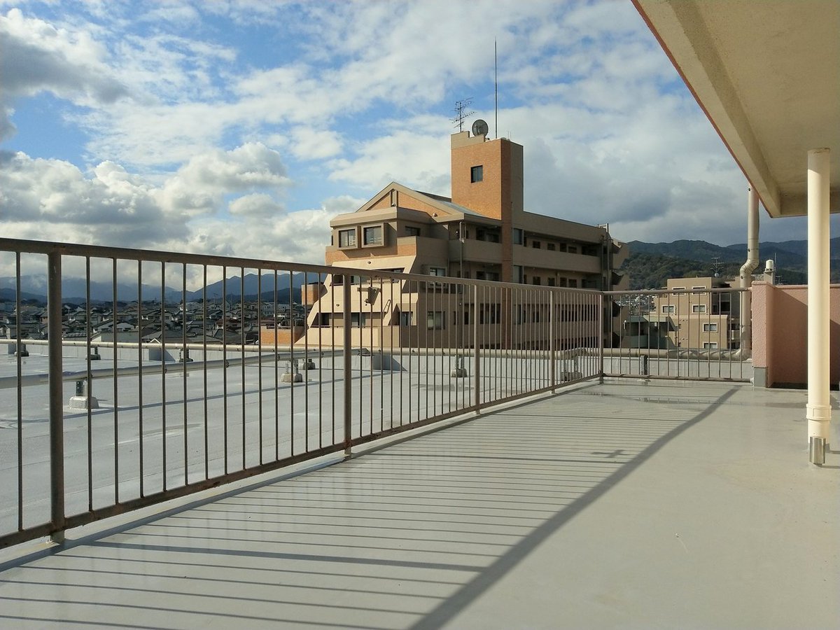 Goodroom グッドルーム Na Twitteru 春の温度 T Co Dwcsig1euj 敷金礼金ゼロ フリーレントあり 広々としたルーフバルコニー付きの 二人暮らし向けリノベーションです 小春日和には 二人で日向ぼっこしたいな 福岡 大橋 新生活 賃貸 ルーフ