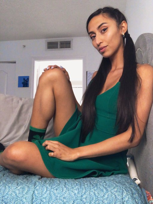 I hope we both get lucky 🍀 I&rsquo;ll be online by 7 est 💦 #chaturbate https://t.co/SgyfzX5xMO<a href="/tag/chaturbate"class="tags"><span>#chaturbate</span></a>