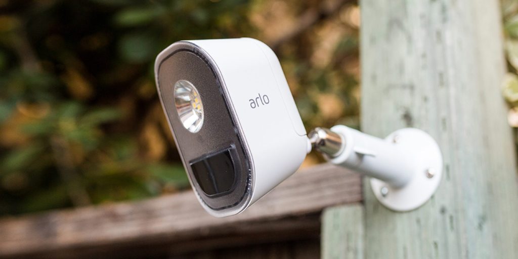 Arlo Light Security, le système d'éclairage sans fil de Netgear