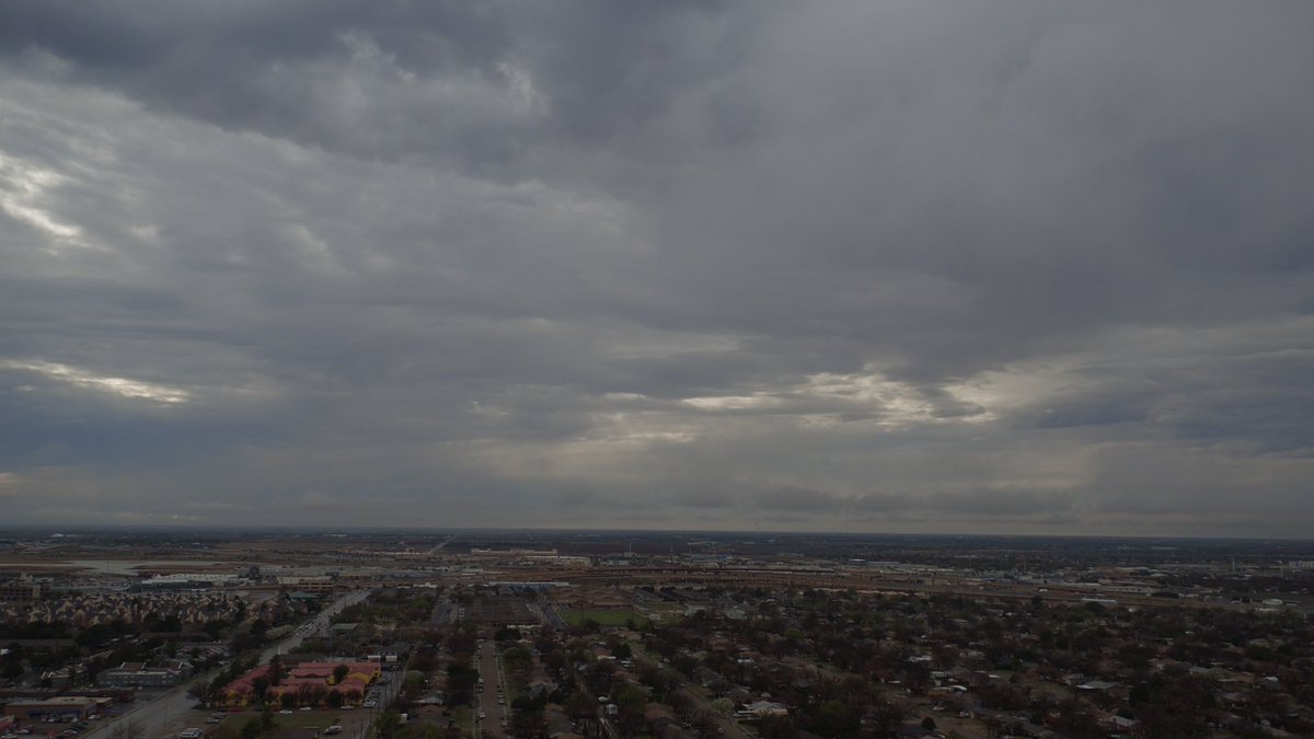 JasonDavisTV's tweet photo. Rain still in the forecast for the next 36 hours. Lubbock seeing a bit of a break. #wx #stormchasing #officialklbkkamcdrone #aerial #wxchasing https://t.co/D77DTgxdKU