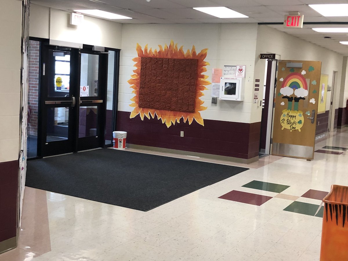 TothTigers's tweet photo. Looking forward to the day when we can welcome our Toth Tigers back to school..... The hallways and parking lots were way too quiet today!
*(pictures taken during what would normally be dismissal)

Until we meet again, stay healthy &amp; safe, Tigers❤️! https://t.co/j79zzABlMX