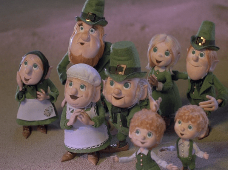 BureauRetro's tweet photo. Happy St Patrick’s Day! Even if it is actually a Christmas show: The Leprechauns’ Christmas Gold is a 1981 animated television special produced by Rankin/Bass, featuring the vocal talent of Art Carney. 

#St.PatricksDay #Rankin/Bass #Leprechauns #RetroBu… https://t.co/QBODXVder0 https://t.co/bgUuHKnT05