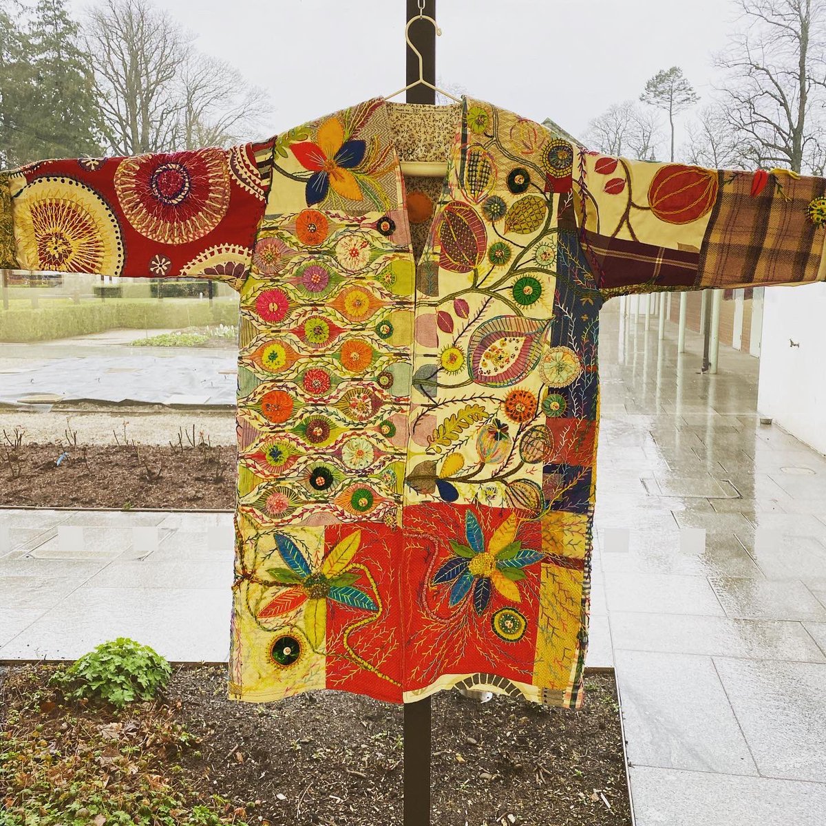 CullybackeyArt's tweet photo. Beautiful Textile Art exhibition @anborough showcasing the NI Embroidery Guild in Clotworthy Arts Centre #textileart #stitching #embroidery #artexhibition #groupshow #favouritepart 🎨 https://t.co/3oQyctMhBj
