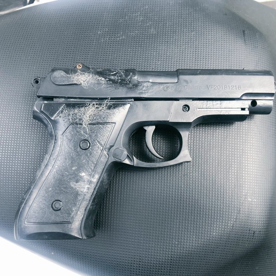 vromog's tweet photo. La pronta actuación de elementos de @SSP_CDMX permitió la detención de un hombre que se dedicaba al robo a cuentahabientes en #Polanco. En @AlcaldiaMHmx seguiremos trabajando por tu seguridad para recuperar tranquilidad

#MHelCorazónDeLaCapital
#MHYoTeCuido https://t.co/CS7LHHefXv