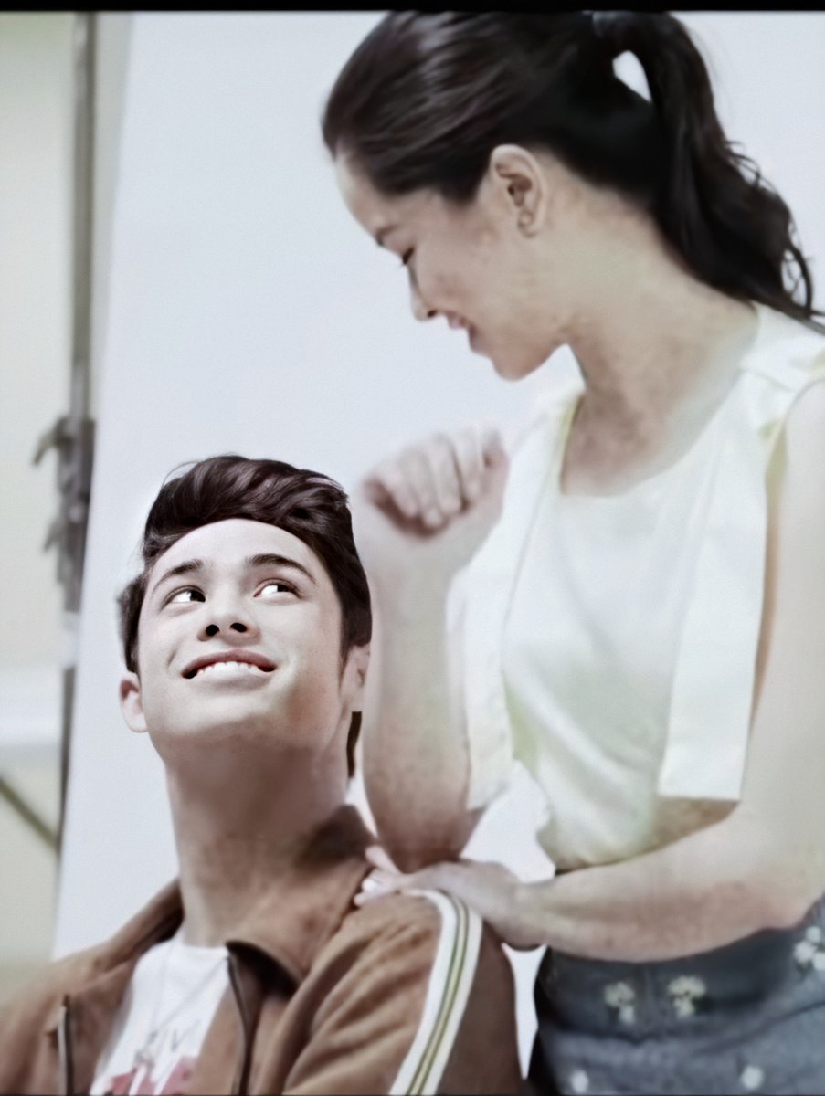 dk_starshine's tweet photo. "Looking at you makes me smile".

#DonKiss | DonKiss
#DonKissFam | DonKissFam https://t.co/3vzrQRsVg5