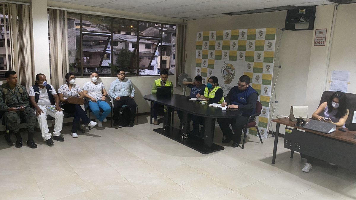 GADLimonIndanza's tweet photo. En estos momentos se encuentra reunido el #COECantonalDeLimónIndanza para evaluar las acciones que se han venido desarrollando sobre la prevención del #Covid19ec https://t.co/XYpS0xf6li
