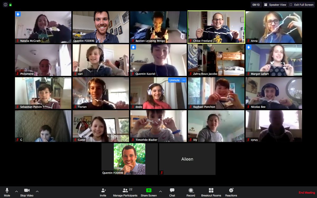 lelyceeSF's tweet photo. The first video classrooms went really well for our Gr 6 students today, for their first day of online learning. All were present and engaged. No real issue. In fact, they're sharing their class picture with their math necklaces! They are looking good, our online students 😀 https://t.co/i19nz4ZSYF