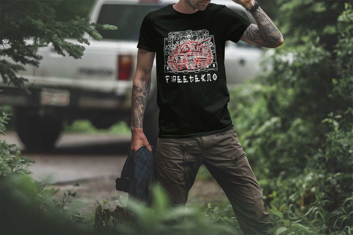 TekautShop's tweet photo. FREETEKNO TANK PANZER T-Shirt TEKAUT 
#underground #streetwear #freetekno #rave #soundsystem #kickbass #tekart #tekaut #tekaut.shop https://t.co/Ji7OOC2Fcz https://t.co/EXuLLNXe9z