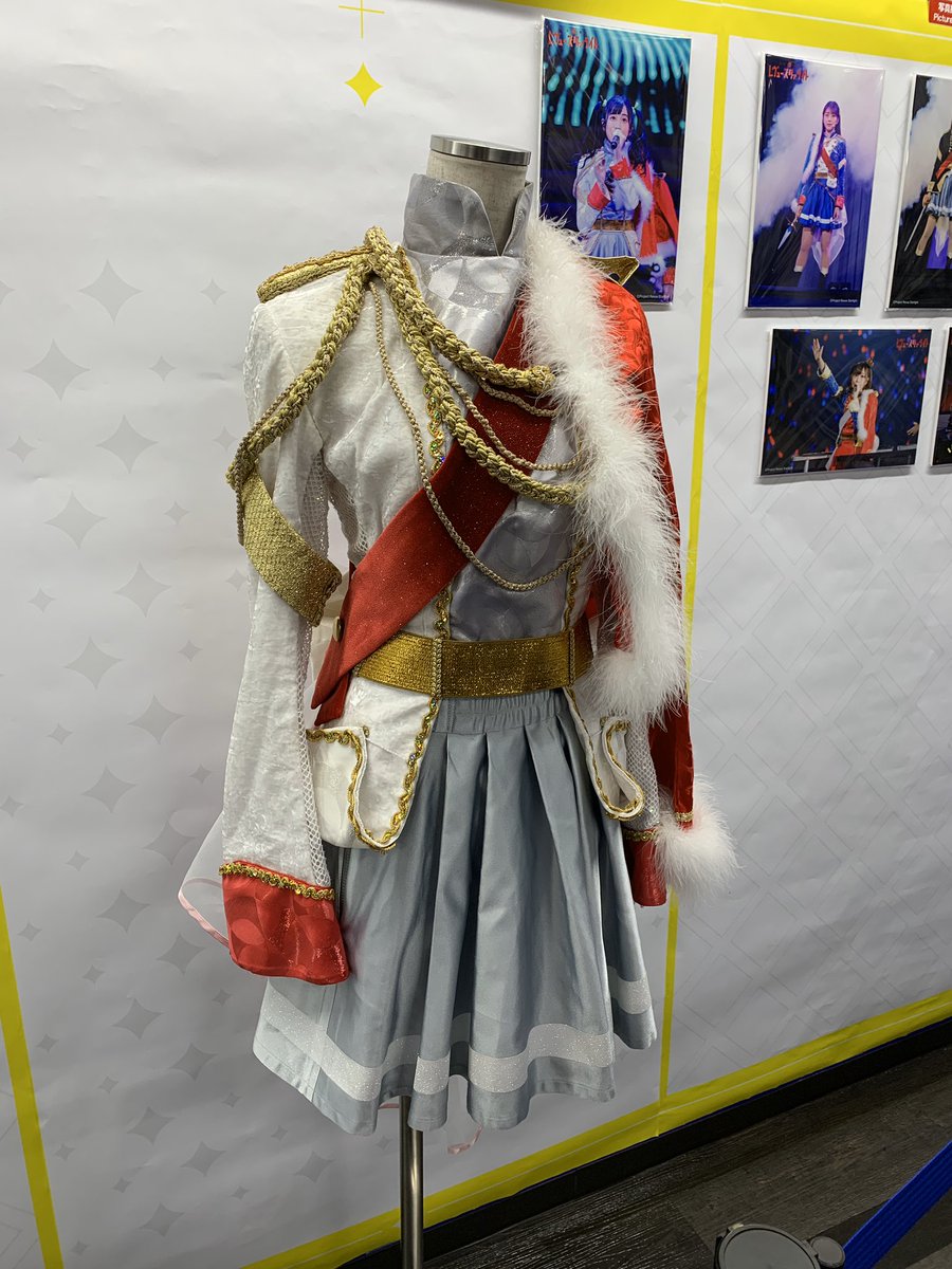 Csジャック レヴュースタァライトの衣装とパネル 衣装は大場なな 小泉萌香さんのもの 前からの売場のパネルを見るとアニメイト横浜店はばなな推しっぽい 劇場版総集編予告ではピックアップされてるから当たり感ある Csジャック レヴュースタァライトの衣装とパネル 衣装は大場なな 小泉萌香さんのもの 前からの売場のパネルを見るとアニメイト横浜店はばなな推しっぽい 劇場版総集編予告ではピックアップされてるから当たり感ある