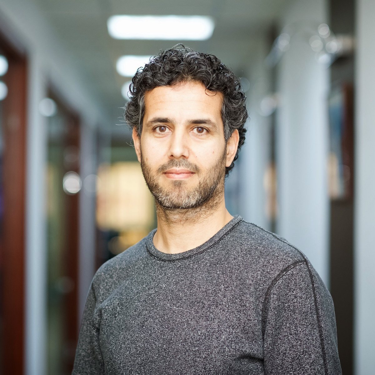 MPwrites's tweet photo. Hey world, please share -- Can anyone help our Libyan friend @HadiNaser? He's trapped tonight en route from Canada to Libya, stuck in the empty international transit zone at Brussels airport. Can't go forward, can't go back, as borders slam shut. Hasn't slept in 35 hours. Stuck. https://t.co/Phz19rA631