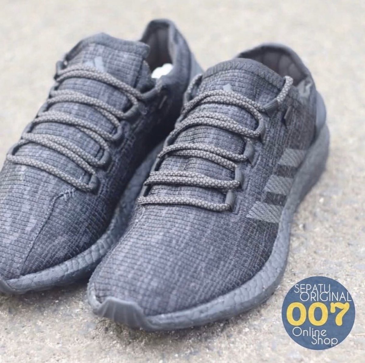 IG: sepatuori007 tweet media