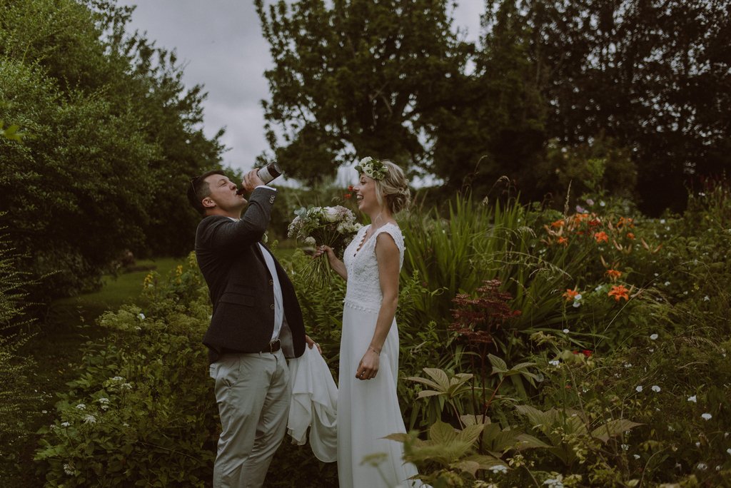 🌿 Sneaky drink in the Lyde Court gardens, cheeky! 🍾

- Edd Taylor soo.nr/ispr

#wedding #springwedding #weddinginspiration #weddingphotography #bride #weddingideas #weddingday
