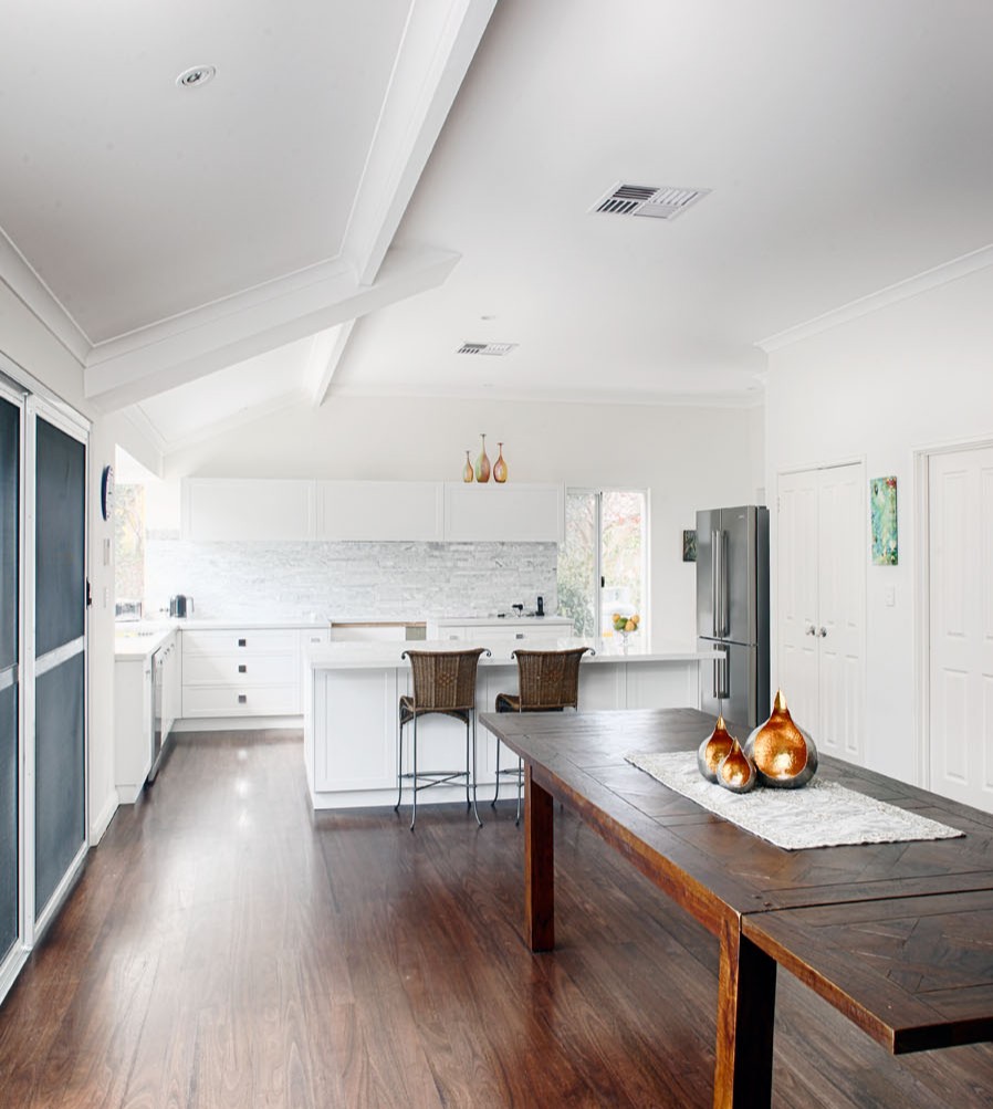 AddstyleMB's tweet image. KITCHENS: Understated neutral finishes let the timber floors be the hero. addstyle.net
#homebeautiful
#voguelivingaus
#homeextensions
#homerenovations
#homemakeover
#perthrenovations
#renovationsperth
#homeadditions
#perthrenovationsbuilders
#perthbuilders