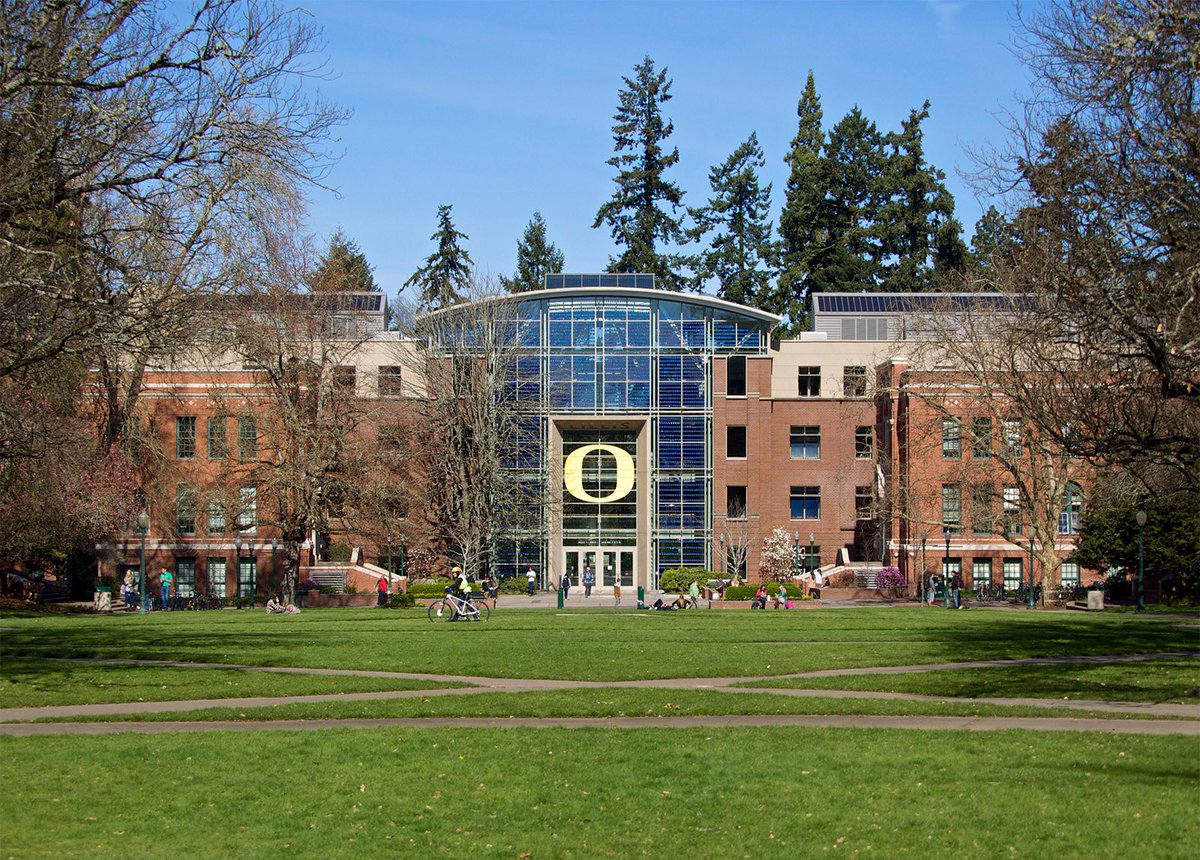 kk_higgins's tweet photo. What a blessing! Just got off the phone with @Coach_Chance and I am excited to announce I have received a scholarship offer to the University of Oregon! Thank you so much @coach_cristobal for this amazing opportunity!! #GoDucks https://t.co/REAA3keNA8