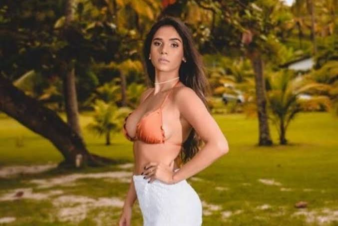 tuitandrey's tweet photo. uma dessas 4 mulheres será a responsável por eliminar o prior/babu

diga amem https://t.co/WDeKjwNslB