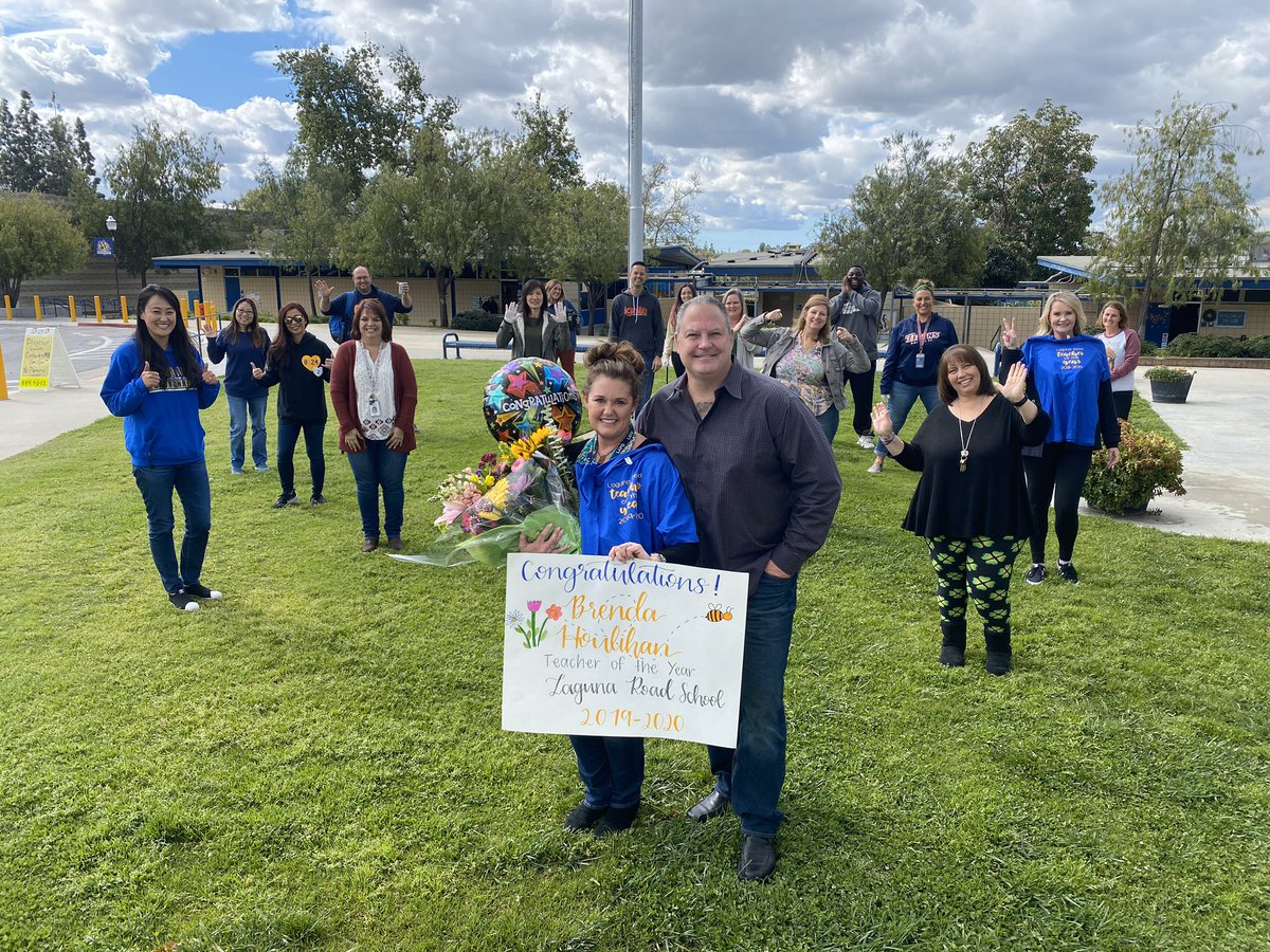 LagunaRoad's tweet photo. Congratulations to our Teacher of the Year, Brenda Houlihan! #fsdlearns #LRbeepbeep @FullertonSD https://t.co/AV4S5IKRdN