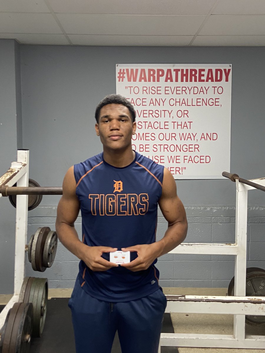 warpathready's tweet photo. Congratulations to Barry and Israel for being named last weeks chick-fil-a hard workers of the week. @BarryDavenpor16 #Sharpenthesaw #WarPathReady https://t.co/LmRTAM9Odm