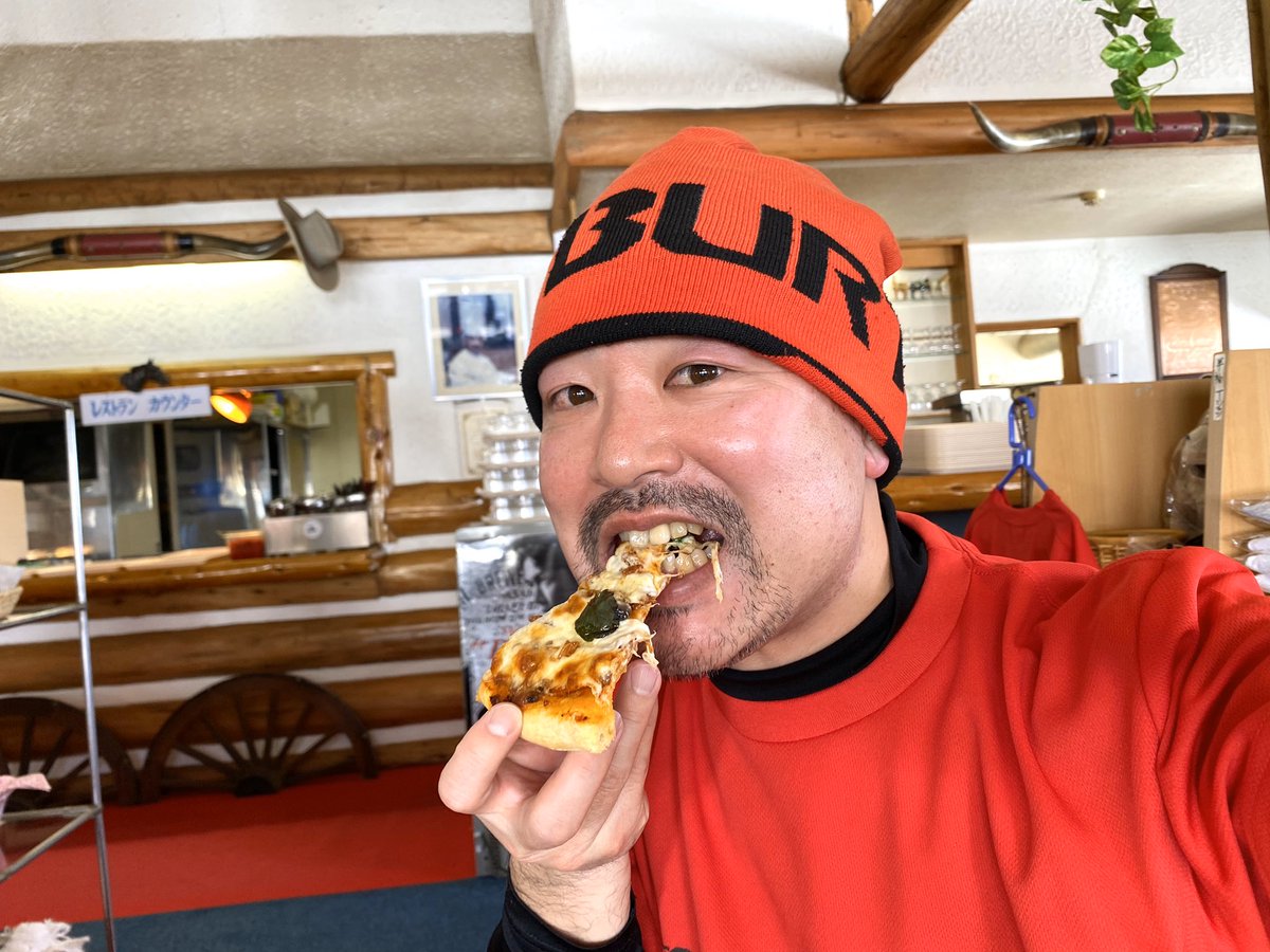 kassouzaru's tweet photo. 竜王スキーパークでリハビリ木落しの後はホープベルでピザランチ〜☆
#竜王スキーパーク #ホープベル #木落し #メキシカン #ピザ #ランチ
#ryuoo #ryuooskipark #hopebell #kiotoshi #pizza https://t.co/yGcGzRWwLW