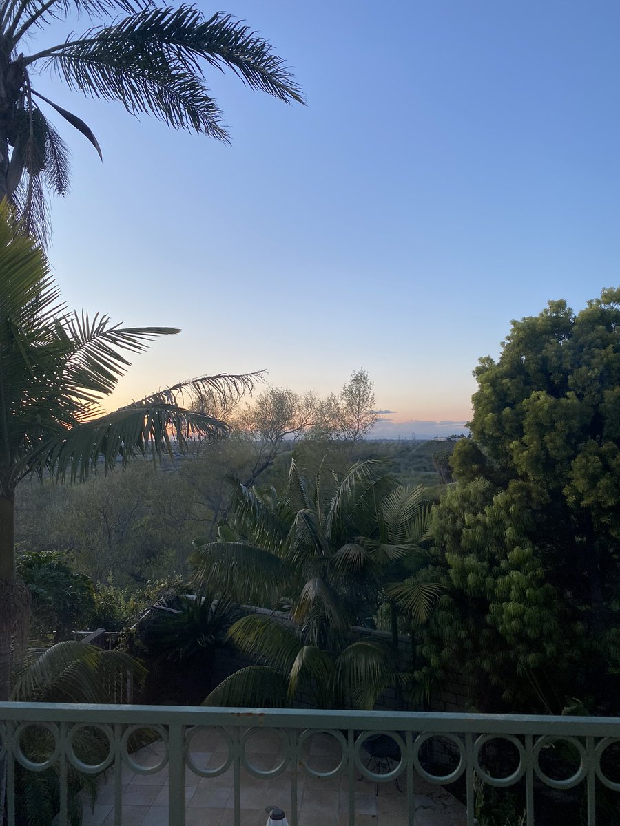 secrethandshake's tweet photo. Love the new pad. Feels like we’re isolated. Oh wait we are 🤗 😷❤️#wayouthere #westsideCM https://t.co/RYRjKTjQ2l