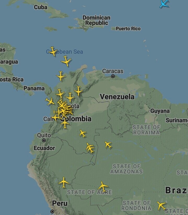 Espacio Aéreo Italiano 🇮🇹 //
Espacio Aéreo Colombiano 🇨🇴

#CierrenElDorado #DuqueCierreElDorado #DuqueInepto