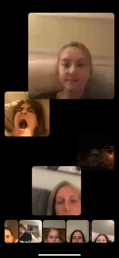 clubcactusvb's tweet photo. No practice, no problem...
Some of our #CCJ teams had a virtual remote practice tonight. Send us your team’s alternate practices and activities while we’re all at home! #OneCommunityOneFamily #VolleyON @volleyontogether https://t.co/EJiG5RDD9c
