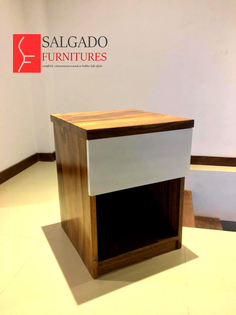 salgadofur's tweet photo. Style your Bedroom with Two Tone Console Bedside
Tables Mara wood from Salgado Furnitures
“Comfort, Convenience and a Better Life Style" Contact :- 011-2654949/0755279878/0758990497
Web :- https://t.co/QZZJcDwQoz
#bedside #bedsidetables #bedsides #bedsidelamp #bedsidedrawers https://t.co/1IzMNObs70