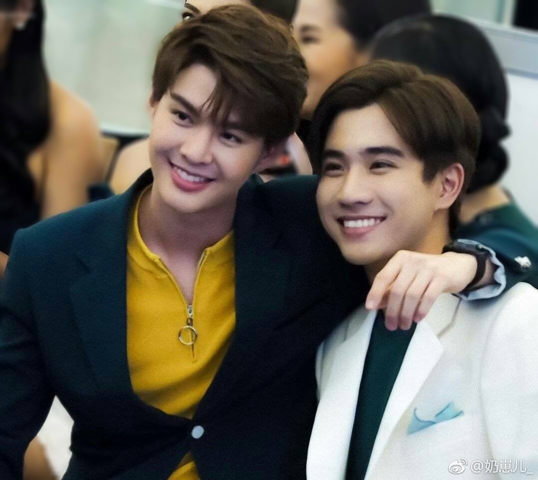 AepeteKang's tweet photo. @PollingThaiboys PerthSaint🖤❤️🐯🐉💕💕
#PerthSaintSation https://t.co/NAACnN2sj1