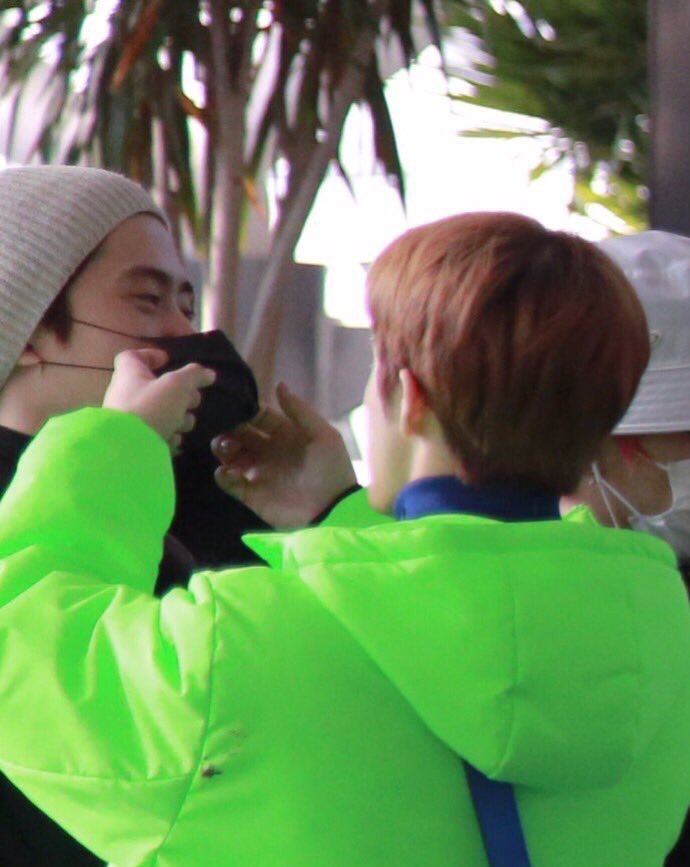 น้องดื้อมั้ย 
ไม่ 
ไม่ดื้อ
ไม่ไหวแล้วแม่ เอาน้องไปนอนเลยนะ