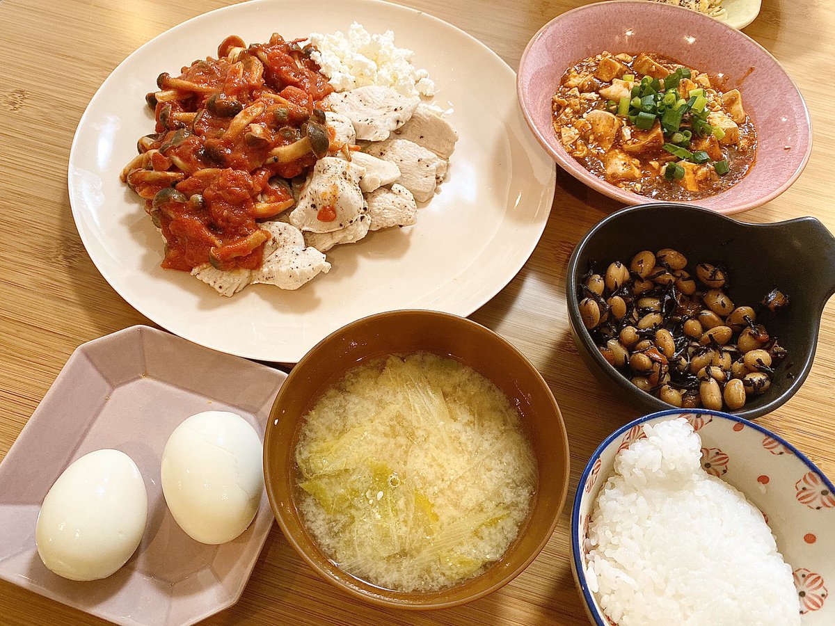 てきと なゆうこす ゆうこす倶楽部 ゆでた鶏胸にキノコとトマトとケッパーのソースとカッテージチーズの ゆでたまご 麻婆豆腐 大豆とひじきの 味噌汁 白ごはん でえす てきと なゆうこす ゆうこす倶楽部 ゆでた鶏胸にキノコとトマトとケッパーのソースとカッテージチーズの ゆでたまご 麻婆豆腐 大豆とひじきの 味噌汁 白ごはん でえす