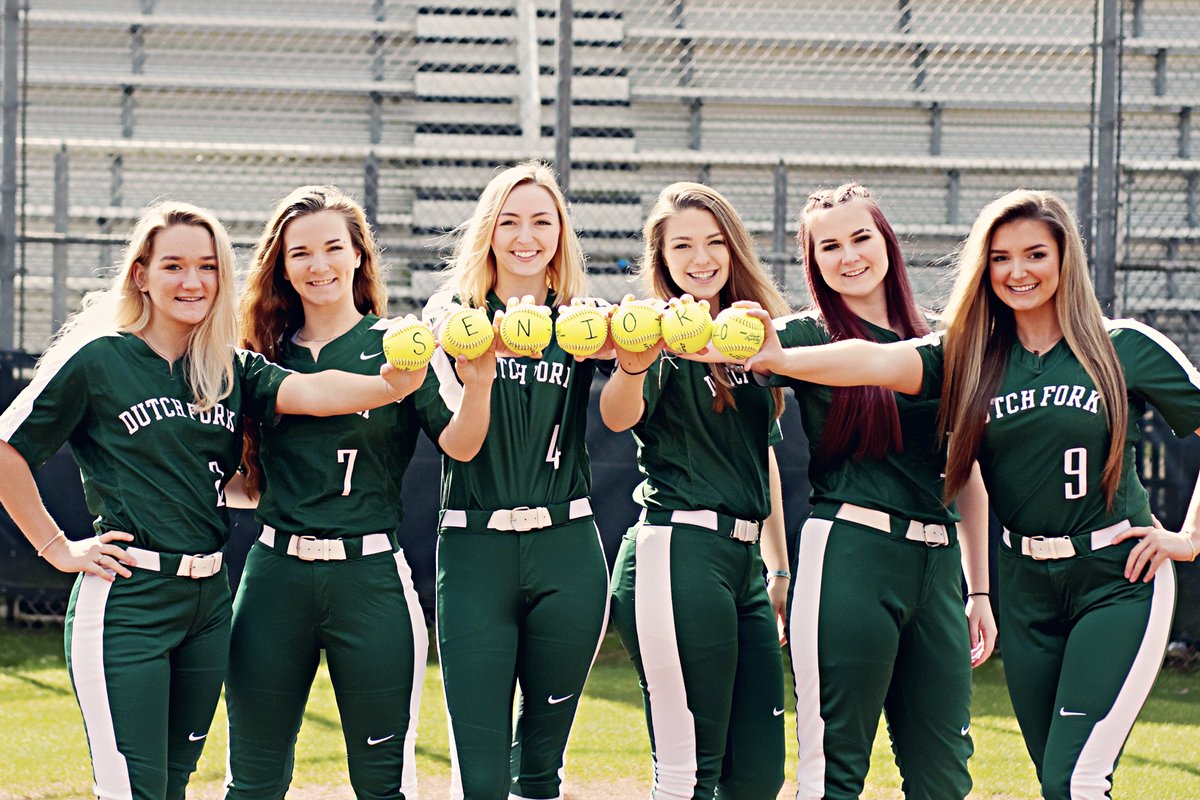 DFsoftball's tweet photo. We know this time is hard for all our Athletes but to the seniors its especially hard. We celebrate all of DFs seniors from all spring sports. Hang in there! #pridein5 #dfspringsports #dfsoftball #dfbaseball #dftrack #dflacrosse #dfsoccer #senior20strong #silverfoxes https://t.co/14vuI7LzES
