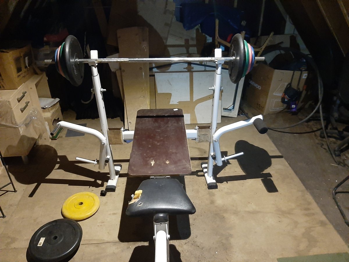 Ierastie ceļi uz sporta zālēm aktīvam dzīvesveidam ir slēgti - ko jaunajā situācijā darīt profesionāliem sportistiem, amatieriem un fizkultūriešiem? Par savu pieredzi #Ārpusētera raksta Raimonds Rudzāts lsm.lv/article-previe…