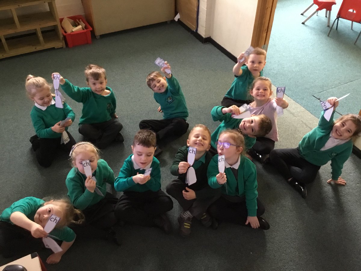 Springwood_Prm's tweet image. We are using our sound fans to find sounds #springlit #springpowis