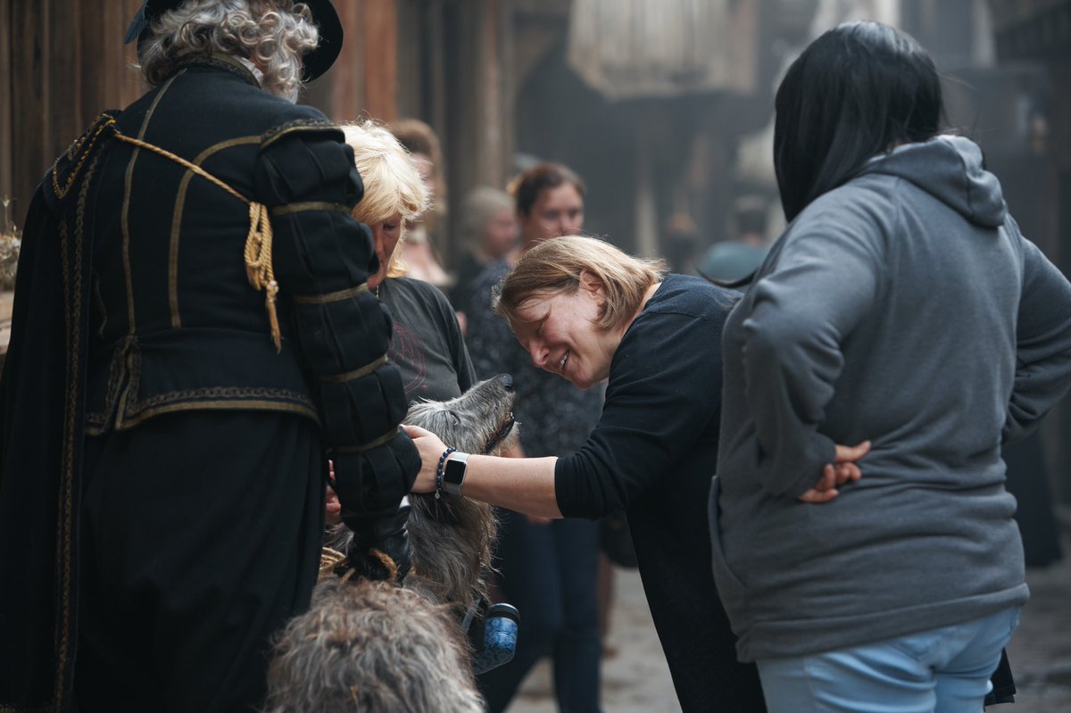 ADiscoveryOfWTV's tweet photo. Nothing to see here... just a super cute pic of @DebHarkness meeting a dog on the set of season 2! 👀❤️
#ADiscoveryofWitches https://t.co/GI3vYm7d10
