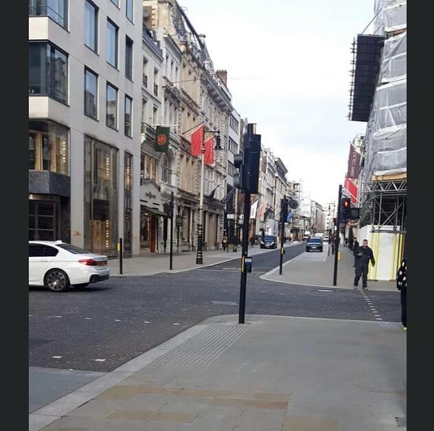 RootlessRoutes's tweet photo. Bond Street... midday. Not my photo.  We are living in eerie times. Stay healthy, stay safe my friends. https://t.co/wcWGhEBUAv Bond Street... midday. Not my photo.  We are living in eerie times. Stay healthy, stay safe my friends. Bond Street... midday. Not my photo.  We are l… https://t.co/m6JzgUgYk8