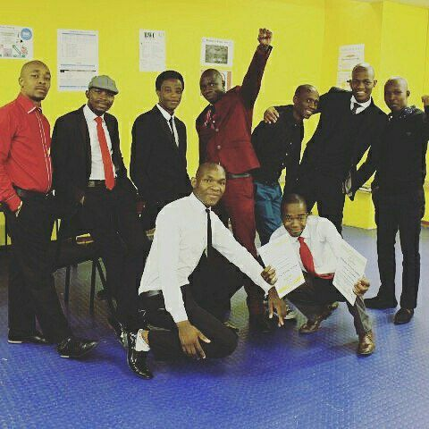Dukes_Mokoena's tweet photo. This was 2014, @ULvarsity Reading & Writing Center with my #LanguageConsultants colleagues. ☑️
@UsizoLwethuKini https://t.co/aAD0RBdvIS