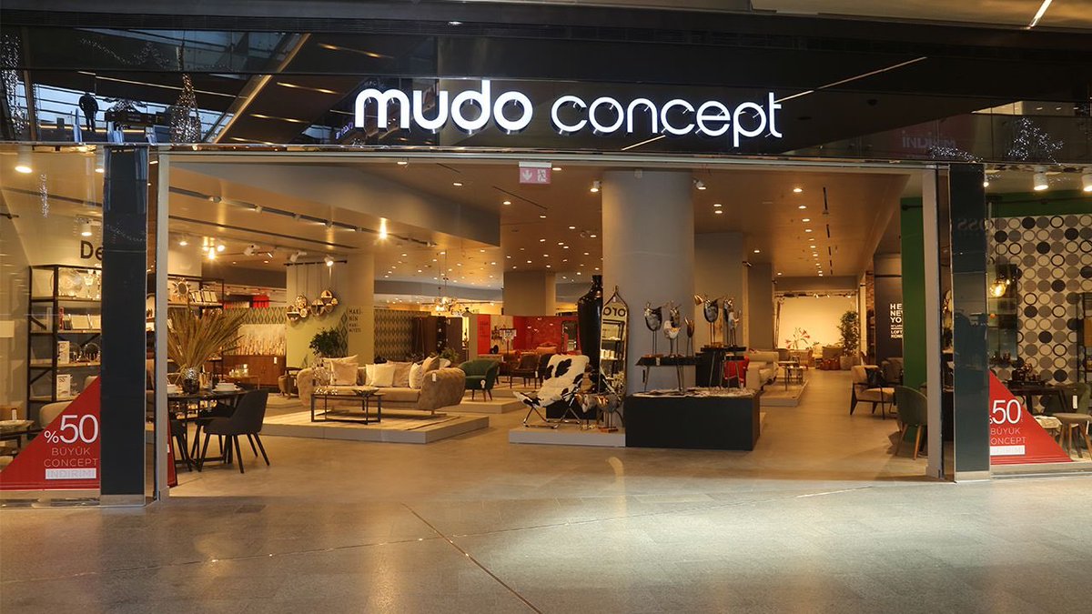 🔴 Mudo’nun Kurucusu Mustafa Taviloğlu: “Halâ AVM’lerin açık olması hiç doğru değil. Vatandaşlara evden çıkmayın denirken, benim çalışanlarım mağazaya gelmek zorunda kalıyor. Ben evden çıkmıyorum ki, onlara nasıl işe gidin diyelim. İnsanlar gömlek almaya mı gelecek?” #pandemia