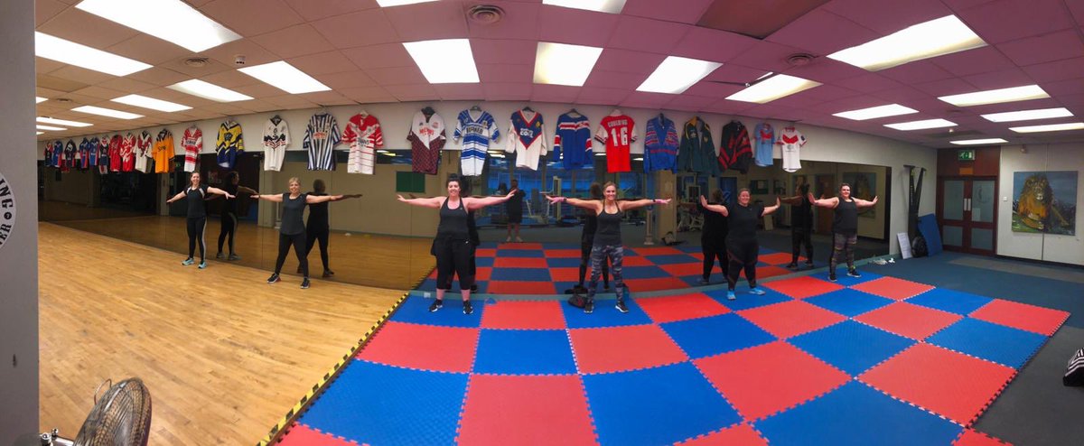 bg_centre's tweet photo. Wednesday 6am Boxing Fitness 🥊🥵 

* We provide boxing gloves and pads. ALL glove and pad has been antibacterial wiped inside and out, have been sprayed with disinfectant inside and out and left to air dry out! 🥊🦠❌

Feel free to bring your own gloves too. 

#TEAMGOULDING 🦁 https://t.co/YCcKGNnaHi