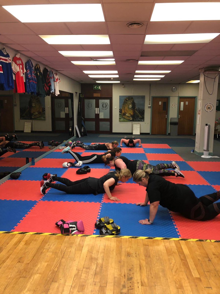 bg_centre's tweet photo. Wednesday 6am Boxing Fitness 🥊🥵 

* We provide boxing gloves and pads. ALL glove and pad has been antibacterial wiped inside and out, have been sprayed with disinfectant inside and out and left to air dry out! 🥊🦠❌

Feel free to bring your own gloves too. 

#TEAMGOULDING 🦁 https://t.co/YCcKGNnaHi