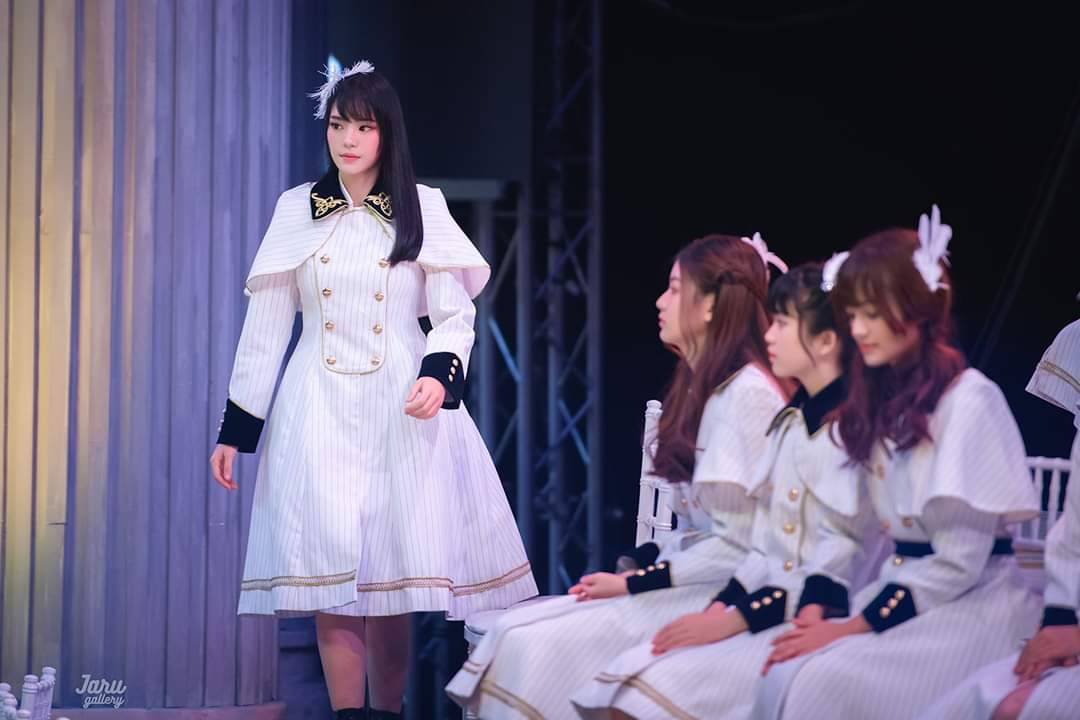 Grimtooth_'s tweet image. ถึงตอนนี้คนที่ไหวก็ยังปาสลิปกันเรื่อยๆ​ ส่วนคนที่ปาไม่ได้​แล้วก็คอยให้กำลังใจ​ซึ่งกัน​และกัน ช่วงเวลาดีๆแบบนี้ถ้าน้องมาเห็นน้องจะรู้สึก​ยังไงบ้างนะ😊  สำหรับ​คนที่​ยังปาไหวก็สู้ๆนะครับ​ พวกเราชาวเป๋าแห้งเป็นกำลัง​ใจ​ให้​✌🏻✌🏻

#CherprangBnk48​
#gogotogether