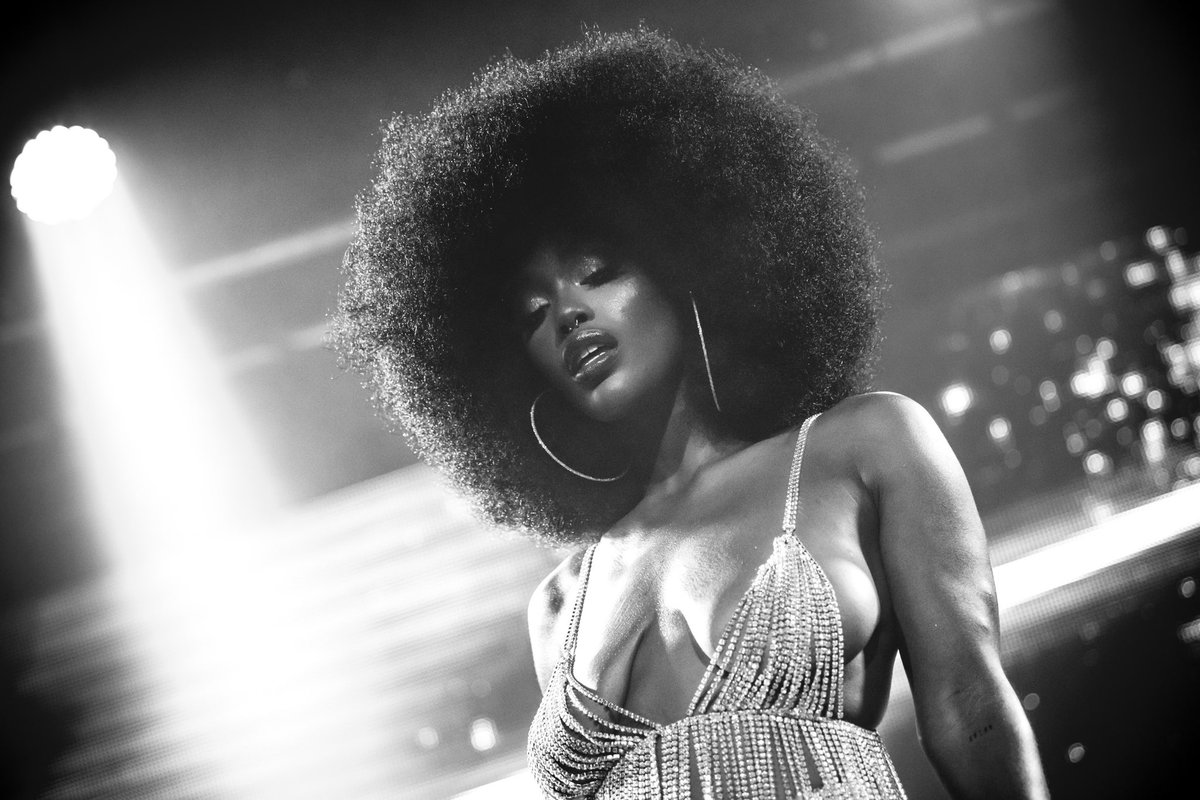tanerelle's tweet photo. A Star is Born. https://t.co/27bfVfWsCw