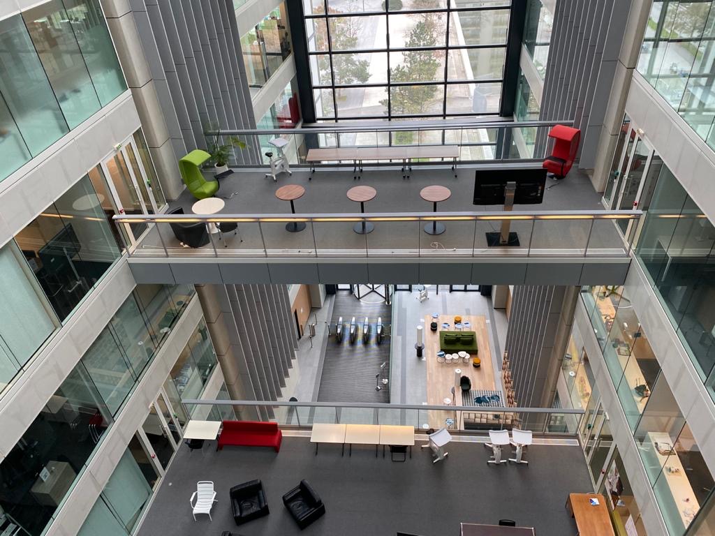 L’#EnvironnementDeTravail est au cœur de la santé des entreprises.
Les équipes ont mis en place tous les dispositifs pour réduire les infections et communiquent au quotidien auprès de tous les #collaborateurs en coordination avec la #DRH.
#FacilitiesManagement